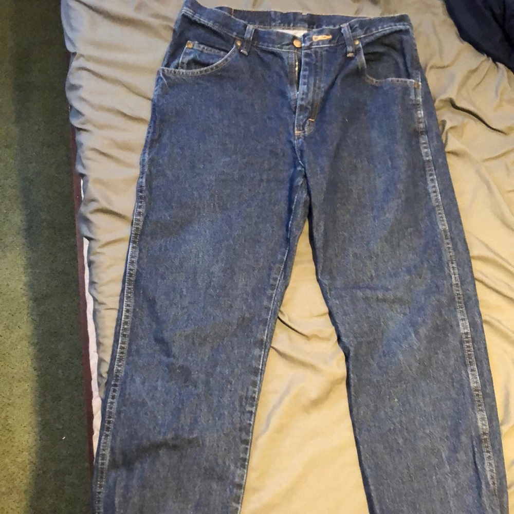 Wrangler Jeans. Never worn. Size 32x32 Regular Fit